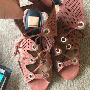 ✨Dolce Vita Laras Perforated Lace Up Wedges